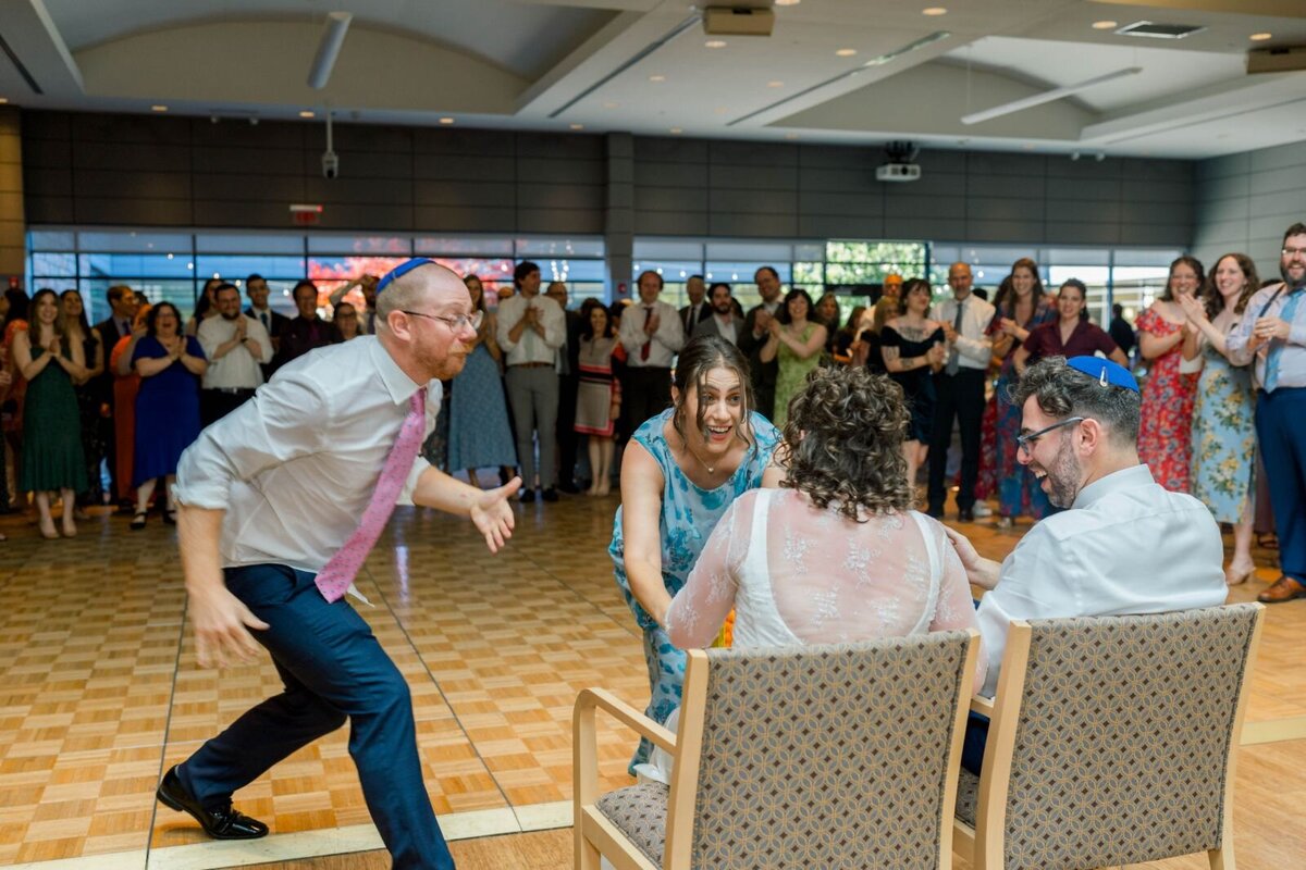Eliana-Melmed-Photography-Chicago-LosAngeles-Jewish-WeddingPhotography-ShulaNoah-Shtick-00096