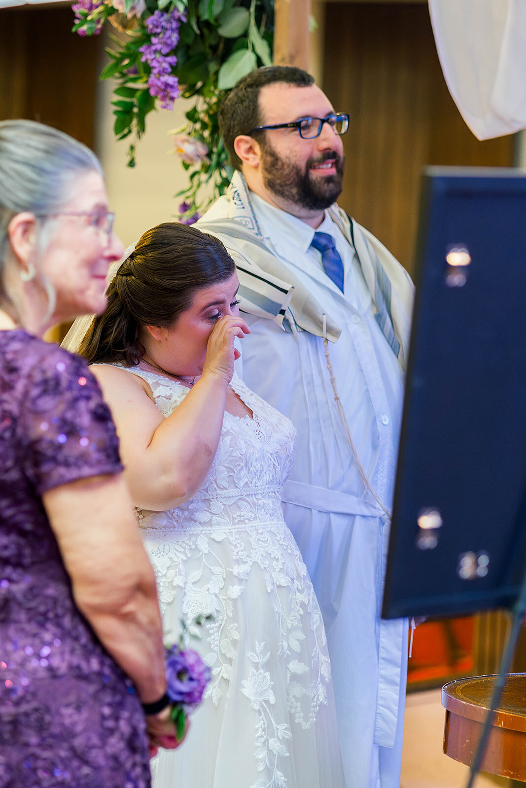 Eliana-Melmed-Photography-Chicago-LosAngeles-Jewish-WeddingPhotography-ElianaSklar-Chuppah-00181