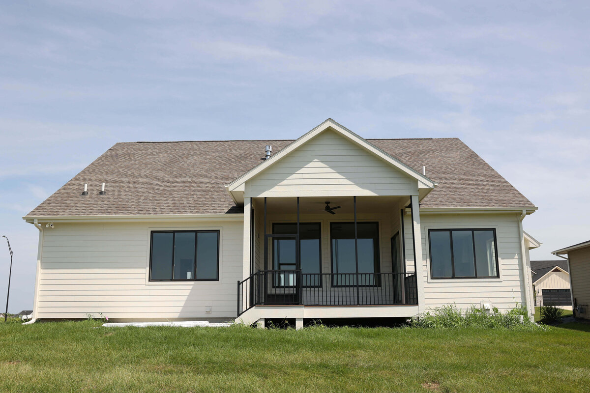 3034-Exterior-Grimes-Central-Iowa-Custom-Home-JRL-Builders-