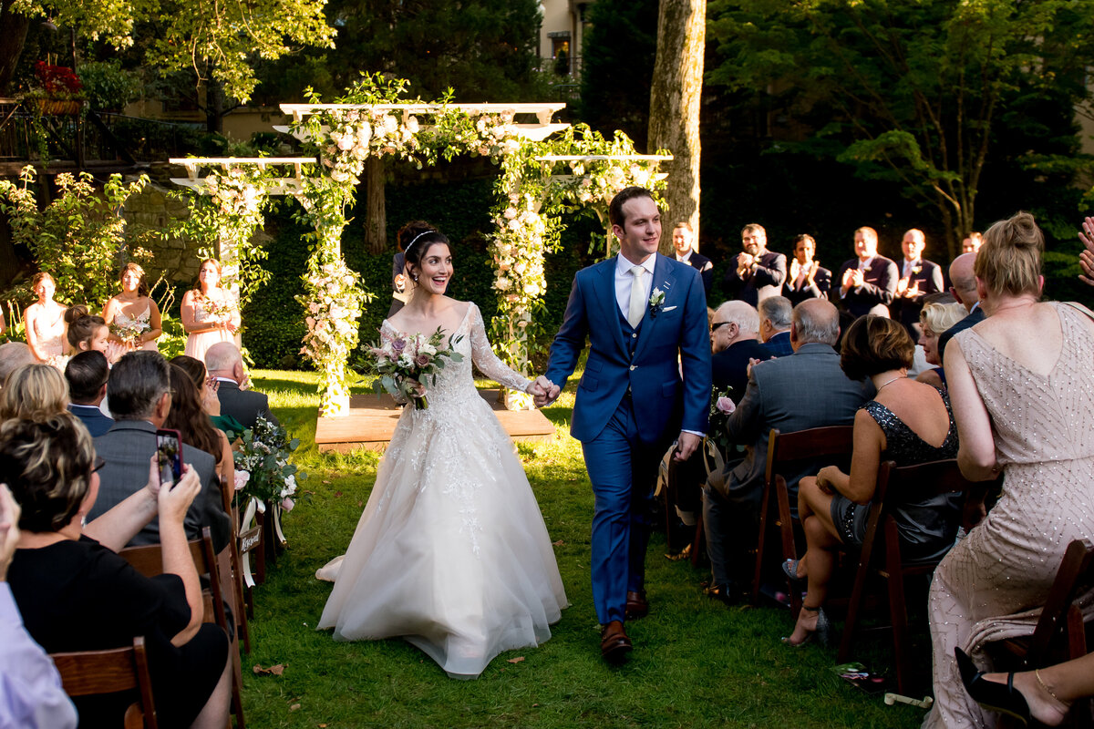 pomme bride groom aisle photography outdoors