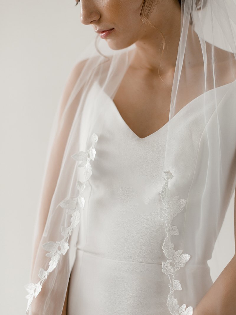 davie-and-chiyo-wedding-dress-simple-lace-trim-modern-bridal-veil-8_800x