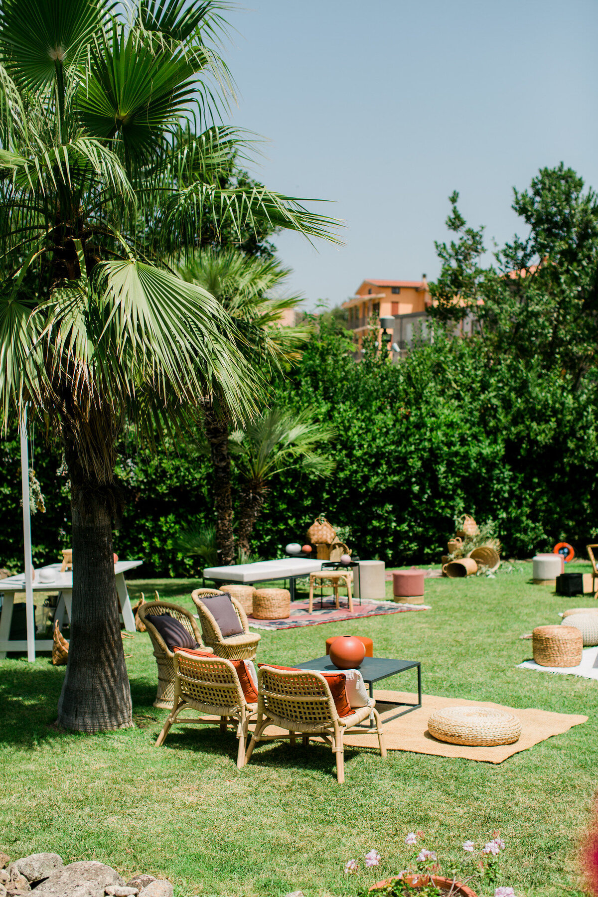 A contemporary lounge areas for a destination wedding in sardinia