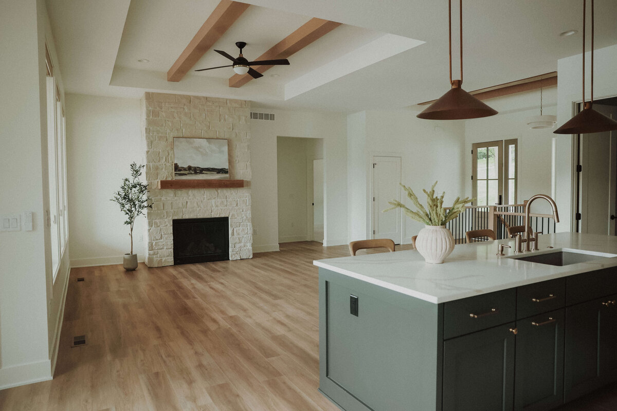 4108-Livingroom-Panora-Central-Iowa-Custom-Home-JRL-Builders-E23A8901