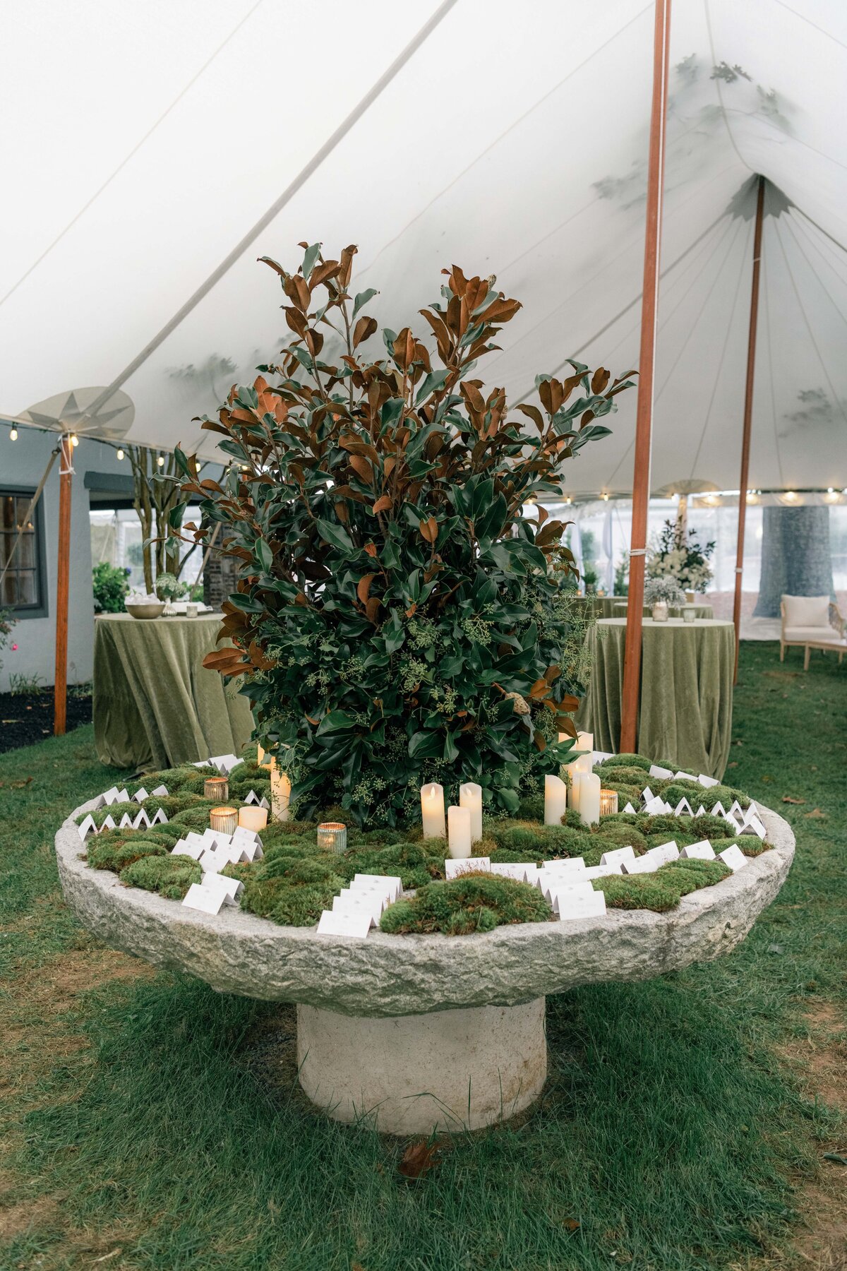 foxfire-wedding-monkton-wedding-photographer-clear-tent-wedding-reception-rainy-day-wedding-elzabeth-bailey-weddings-photographer-karenadixon-2022-114