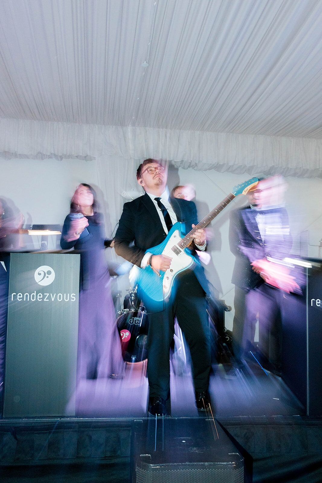 Eliana-Melmed-Photography-Chicago-LosAngeles-Jewish-WeddingPhotography-Dancefloor-00083