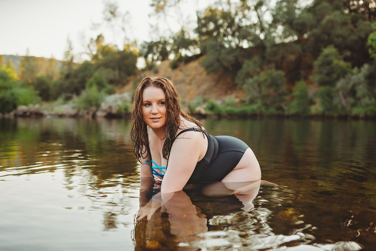 Roseville outdoor boudoir blends serenity and strength.
