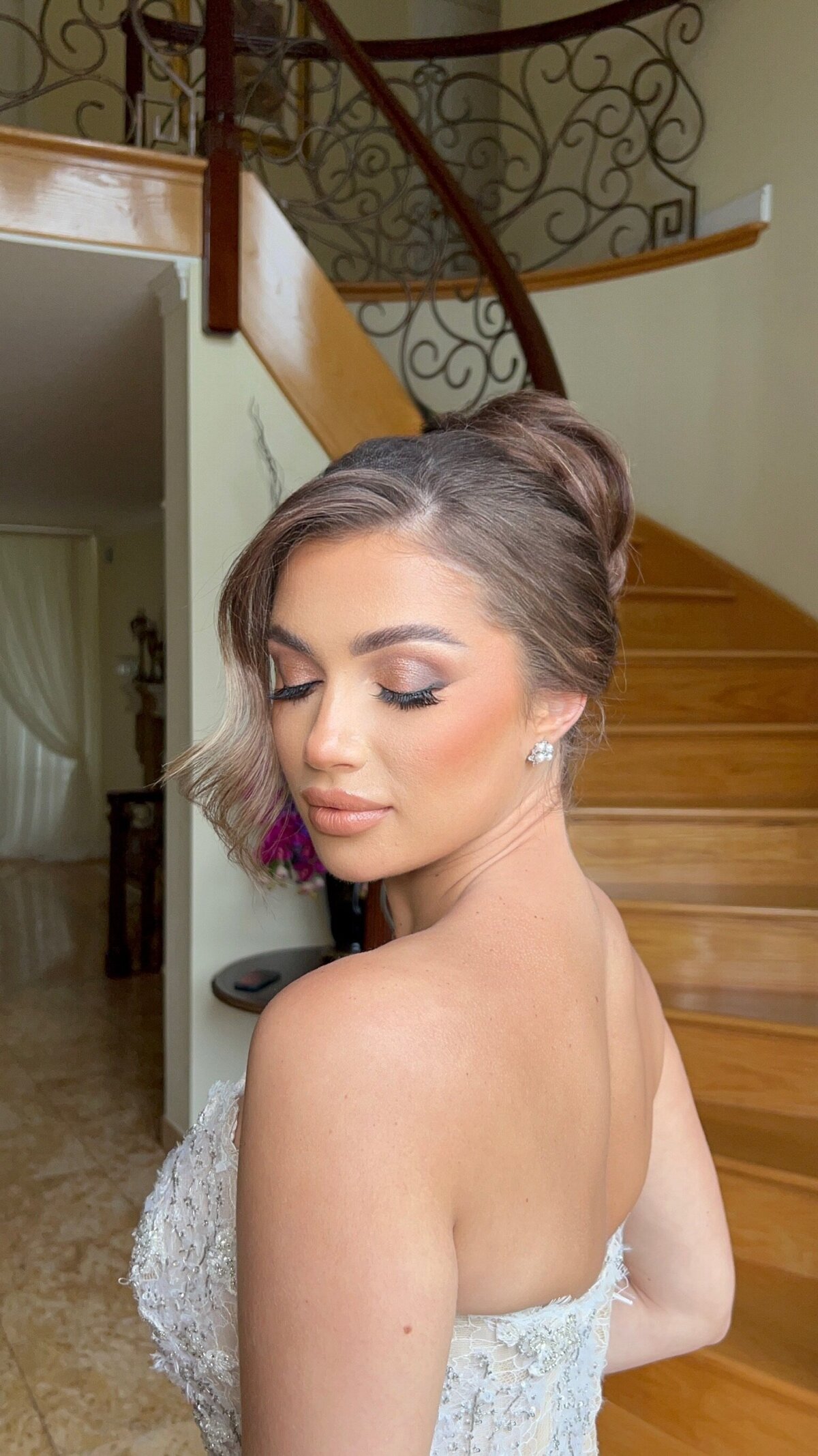 Facetune_15-12-2023-13-27-20