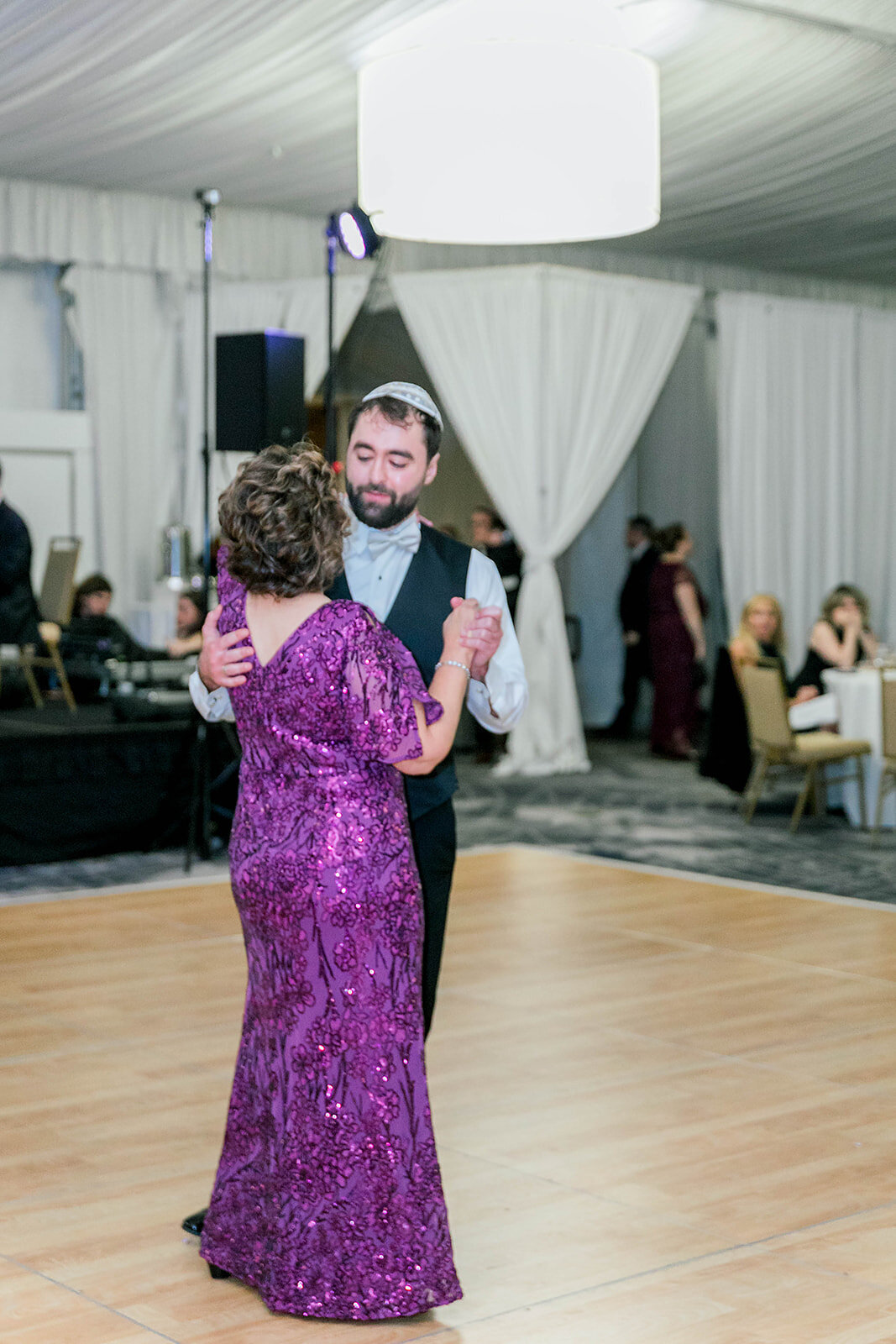 Eliana-Melmed-Photography-Chicago-LosAngeles-Jewish-WeddingPhotography-DInnerSpeeches-00158