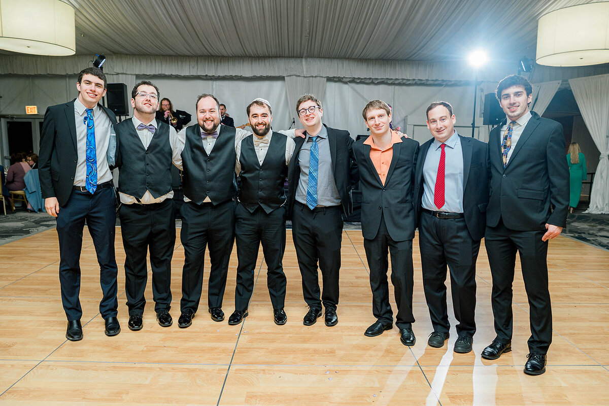 Eliana-Melmed-Photography-Chicago-LosAngeles-Jewish-WeddingPhotography-DInnerSpeeches-00016