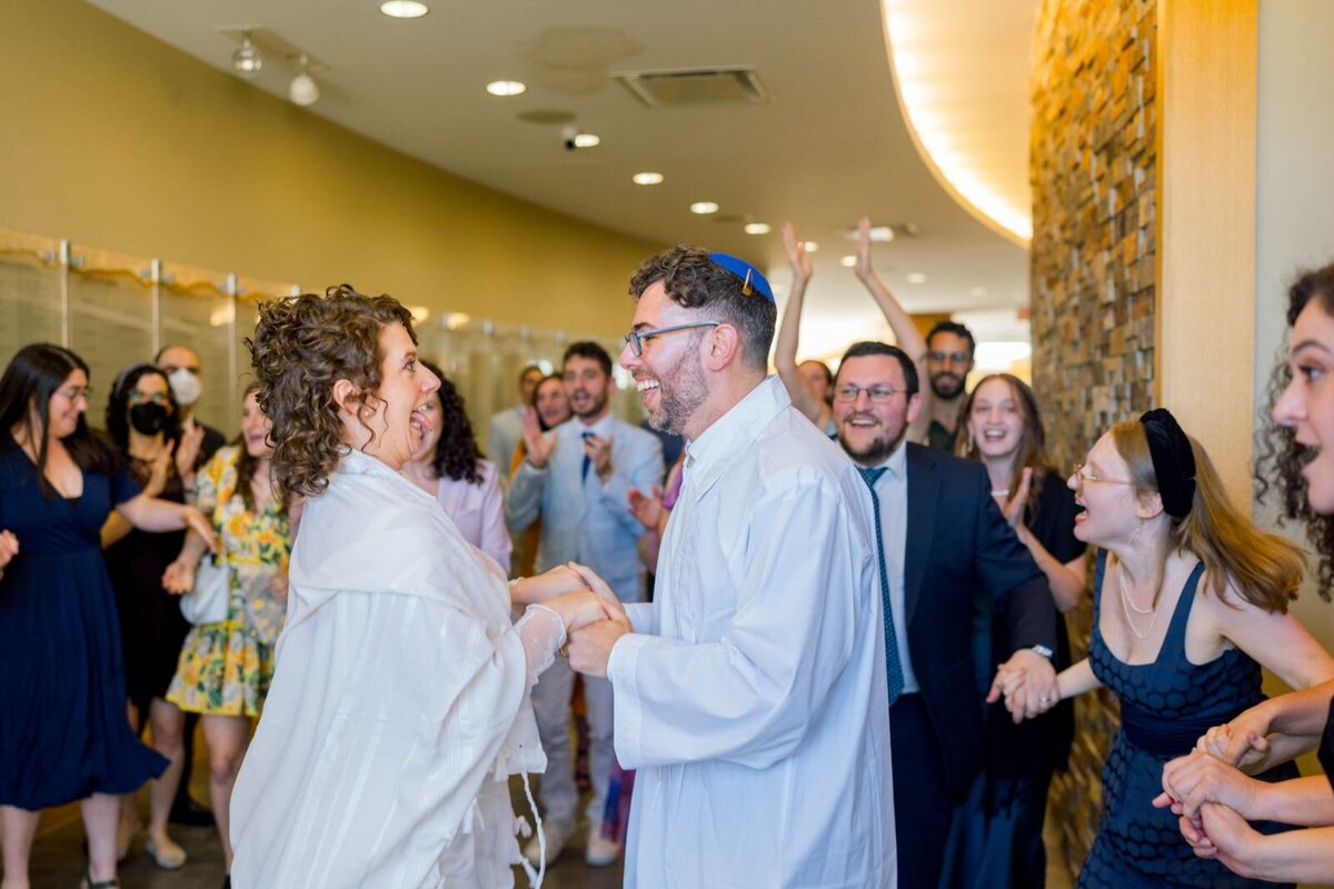 Eliana-Melmed-Photography-Chicago-LosAngeles-Jewish-WeddingPhotography-ShulaNoah-Chuppah-00200