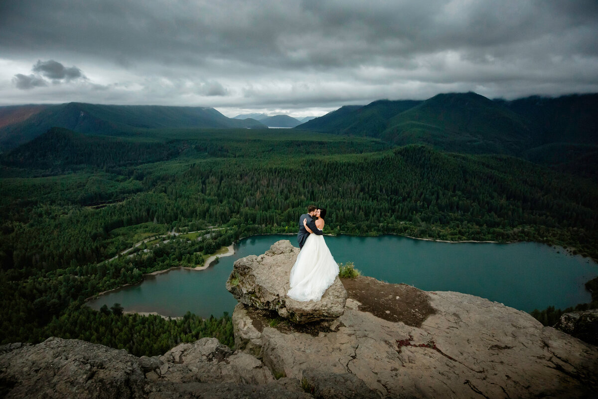 Seattle-adventure-elopement-photographer-James-Thomas-Long-Photography-008