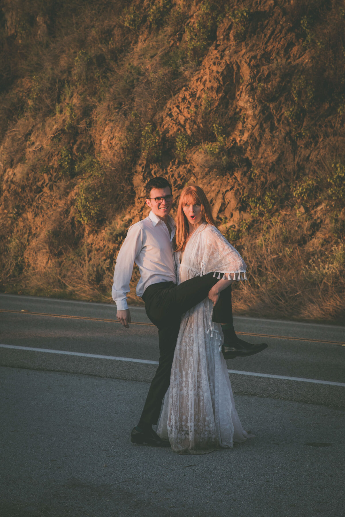 Couple does funny photo on Highway 1.