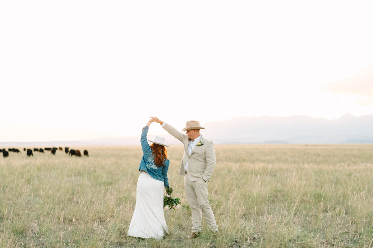 Montana Wedding Photographer - Ashley Dye- CassLee-9908