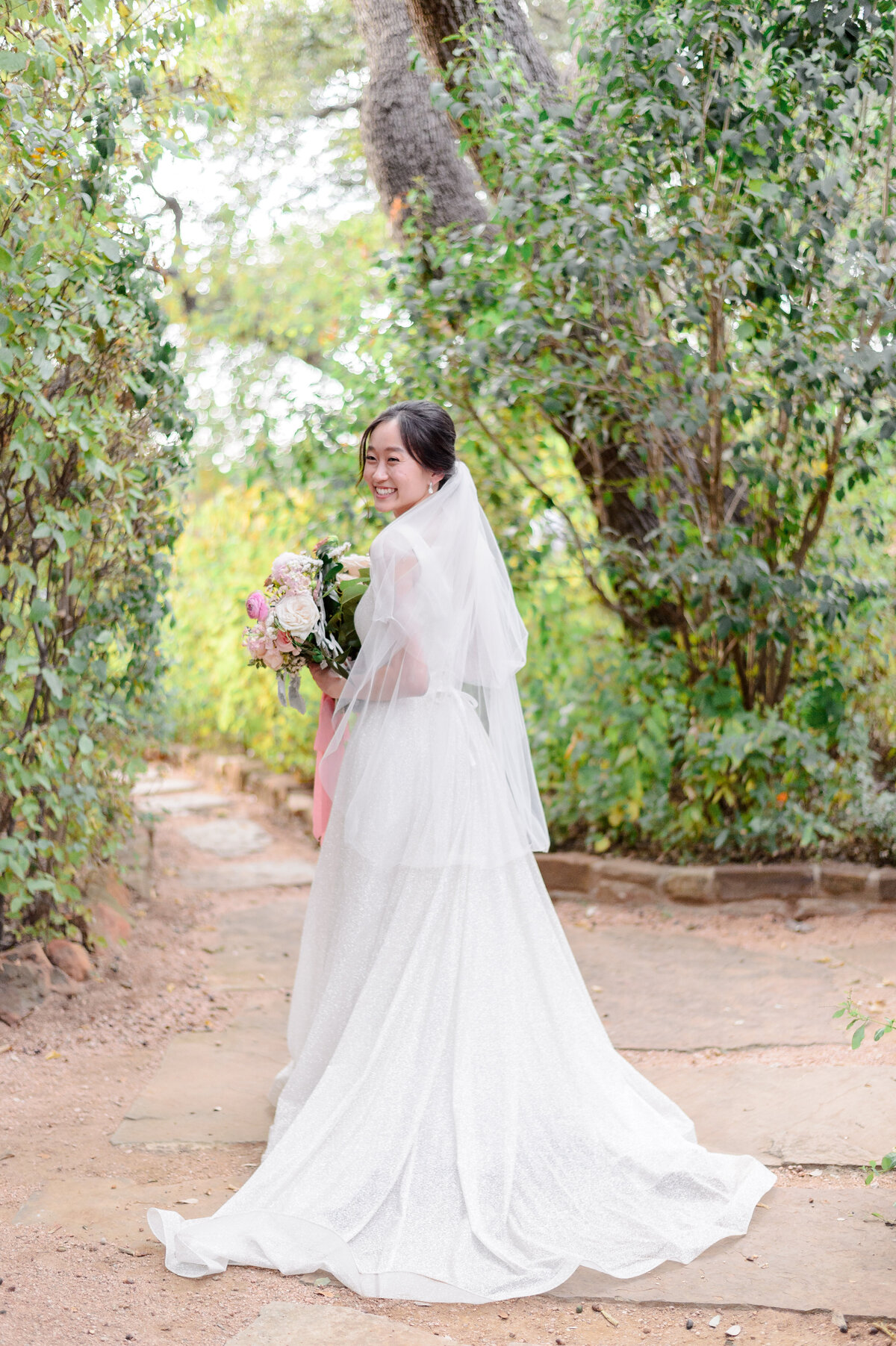 Hill Country Venue + Austin Wedding Photographer11