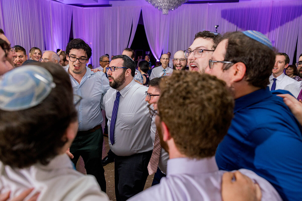 Eliana-Melmed-Photography-Chicago-LosAngeles-Jewish-WeddingPhotography-ElianaSklar-Simcha-00020
