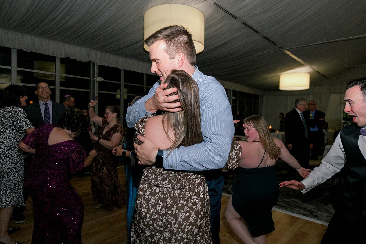 Eliana-Melmed-Photography-Chicago-LosAngeles-Jewish-WeddingPhotography-Dancefloor-00175