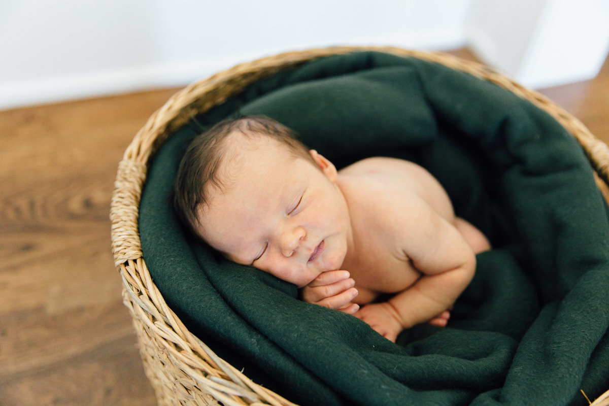 raleigh-in-home-newborn-photos-Kellan-1098