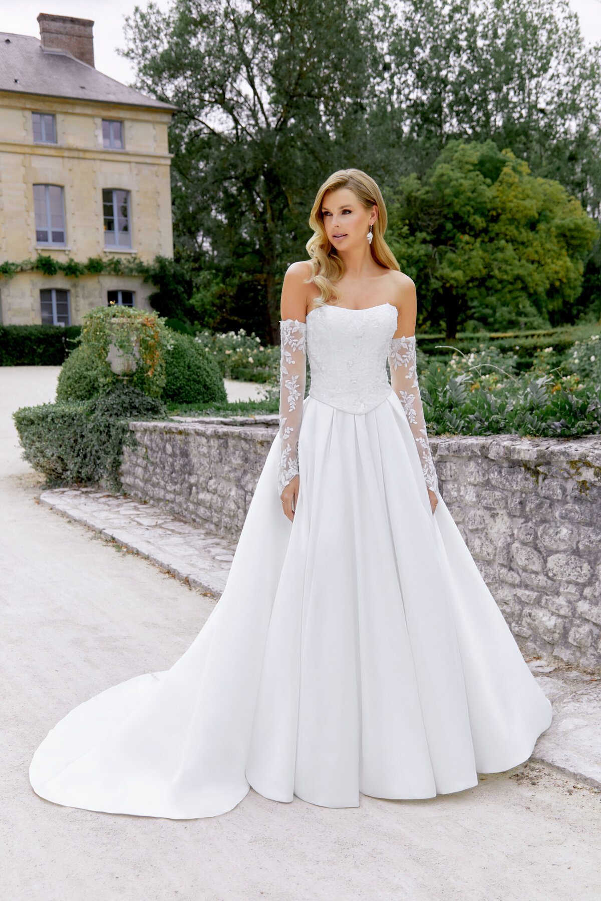 44507BOD_FF_Sincerity-Bridal_2