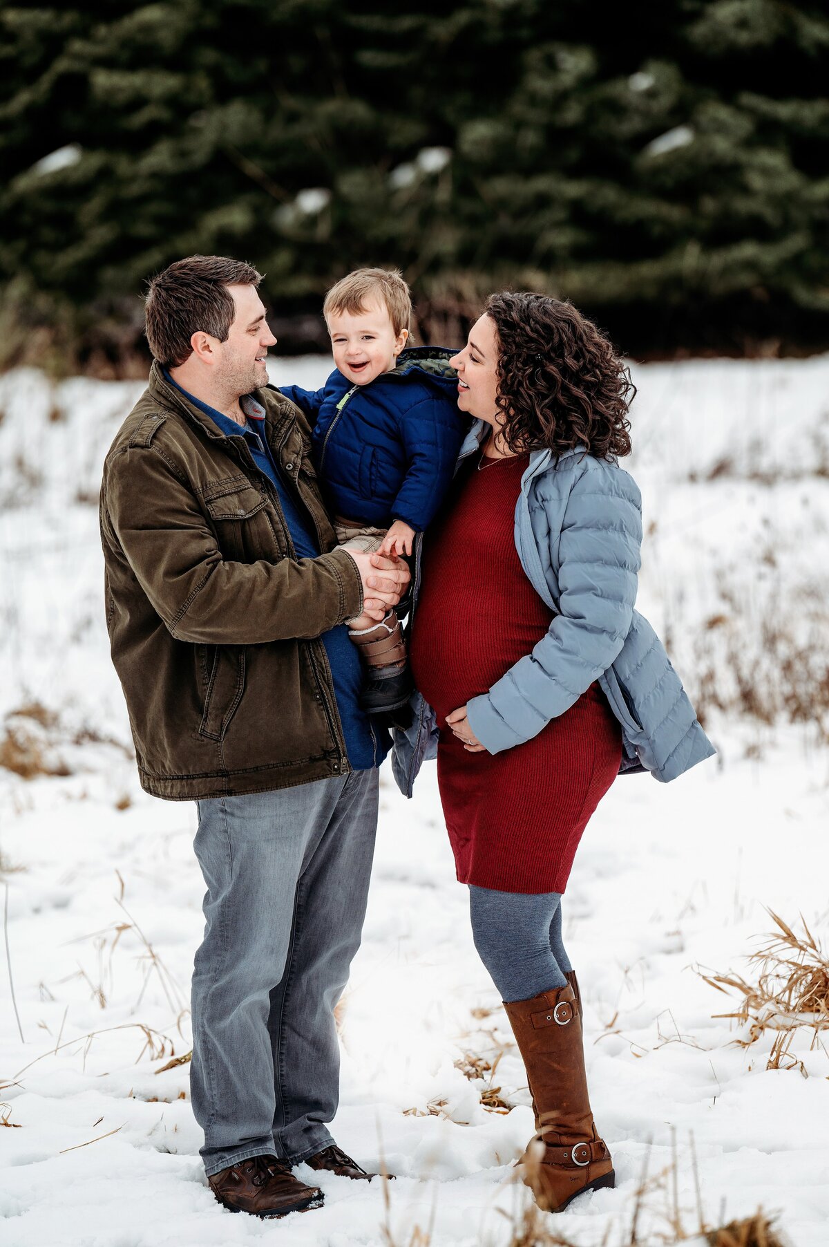 Family in snow McKennaPattersonPhotography
