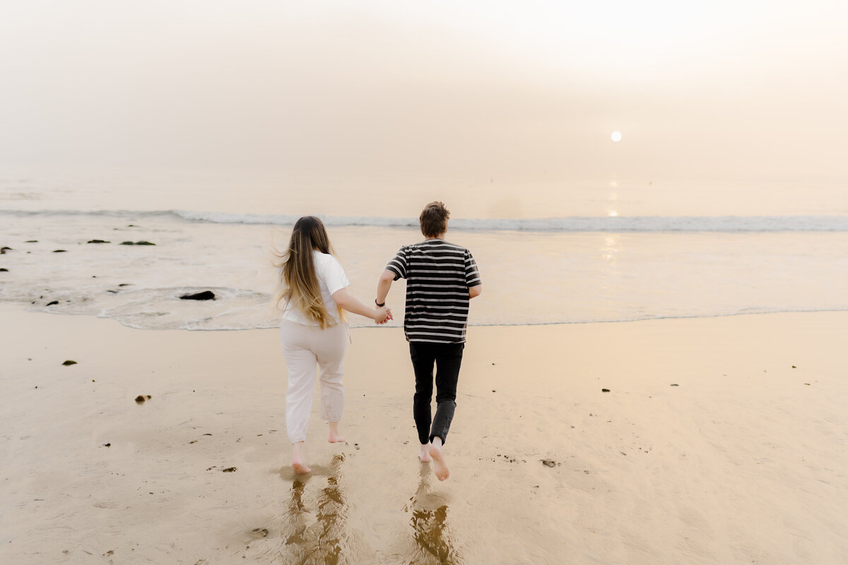Beach Engagement Pictures 1