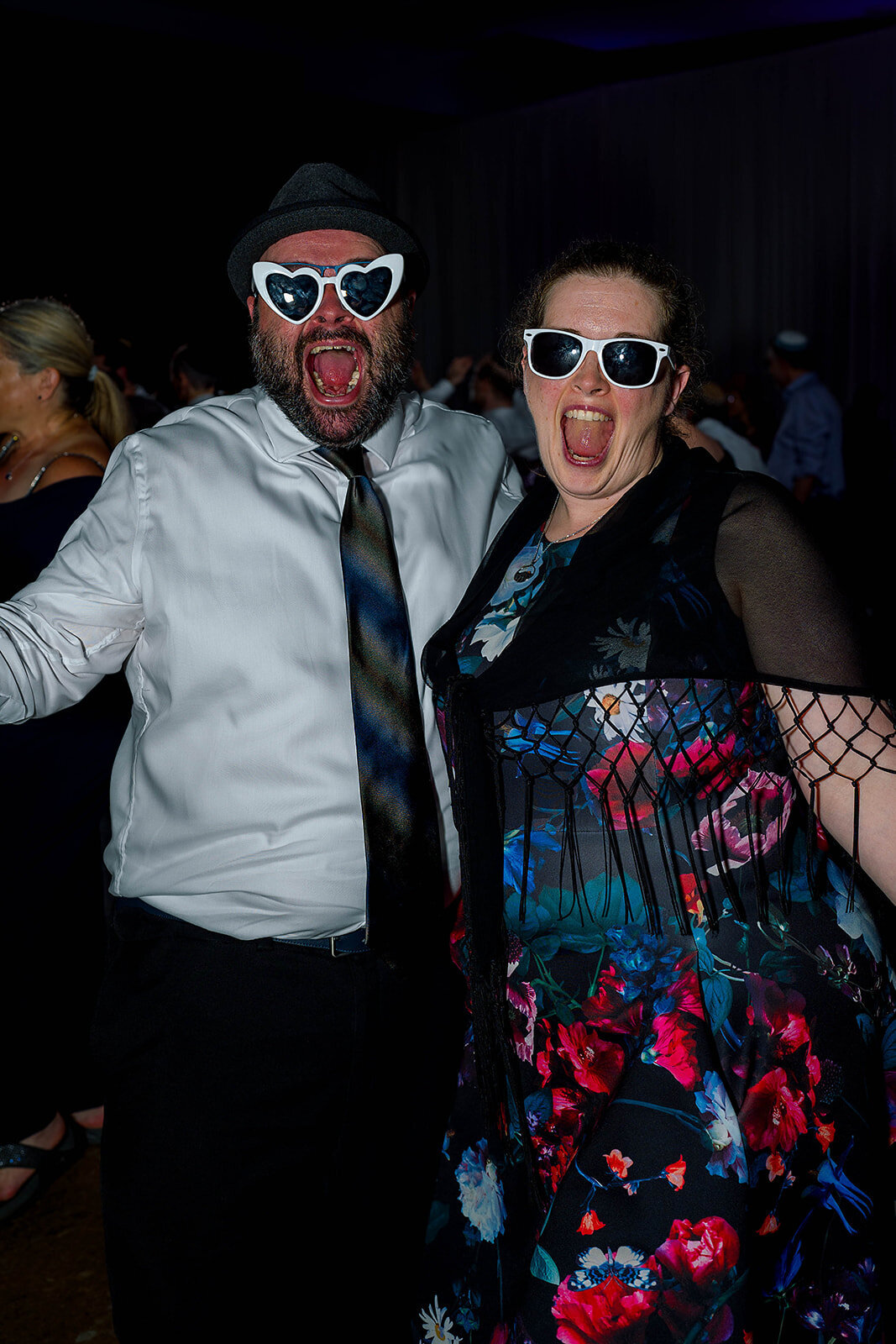 Eliana-Melmed-Photography-Chicago-LosAngeles-Jewish-WeddingPhotography-ElianaSklar-Sunglasses-00021
