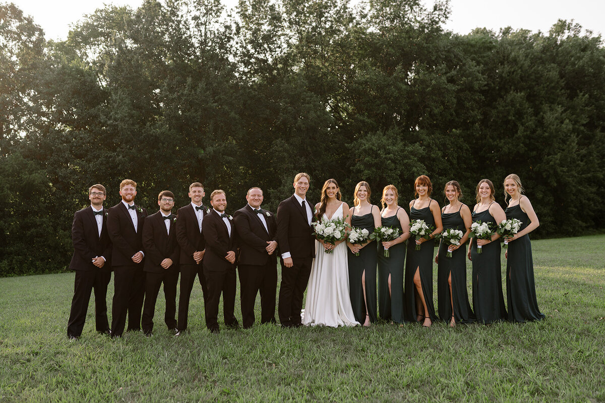 Rebecca and Dan _ The Ridge Wedding Venue _ Kansas City Wedding Photography _ Nick and Lexie Photo + Film-1078