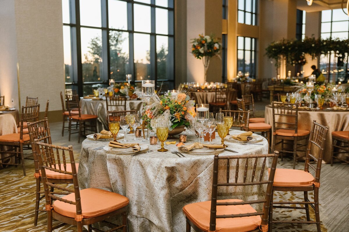 Event-Planning-DC-Fall-Wedding-Tablescape-Custom-Floral-EDGE-Flowers-urban-row-photo-