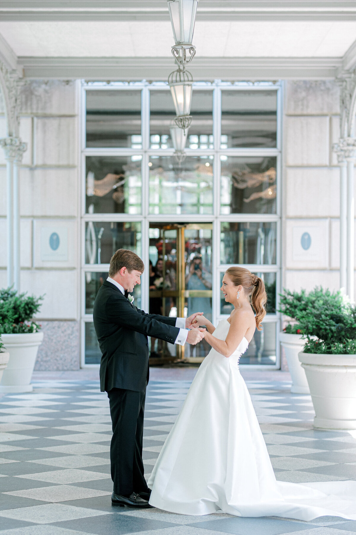 Hannah & Jason's Wedding at Hotel Crescent Court Club Perkins Chapel | Dallas Wedding Photographer | Sami Kathryn Photography-61