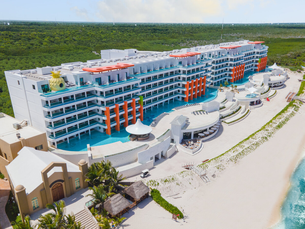 Nickelodeon Hotels _ Resorts Rivera Maya Beachfront building overview (1)