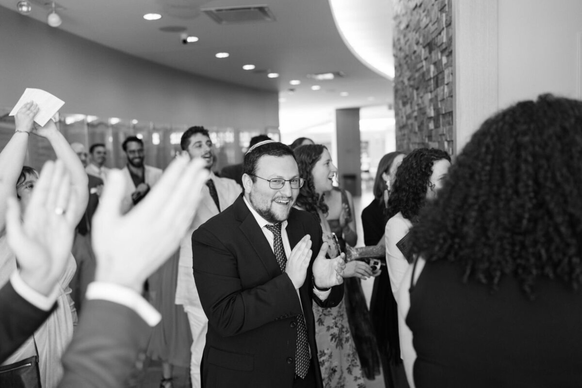 Eliana-Melmed-Photography-Chicago-LosAngeles-Jewish-WeddingPhotography-ShulaNoah-Chuppah-00194