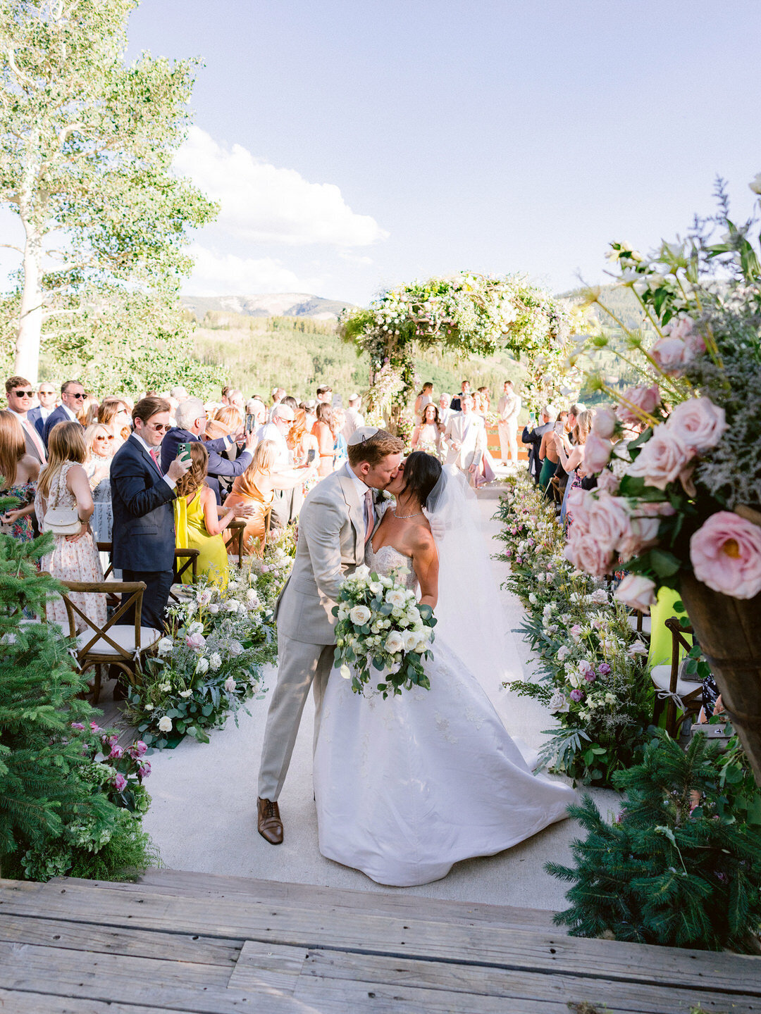 Vail Wedding at Ritz Carlton Bachelor Gulch by @GoBella  53