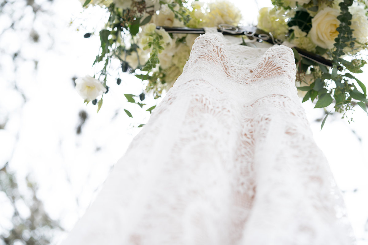 austin wedding photographer dress in tree