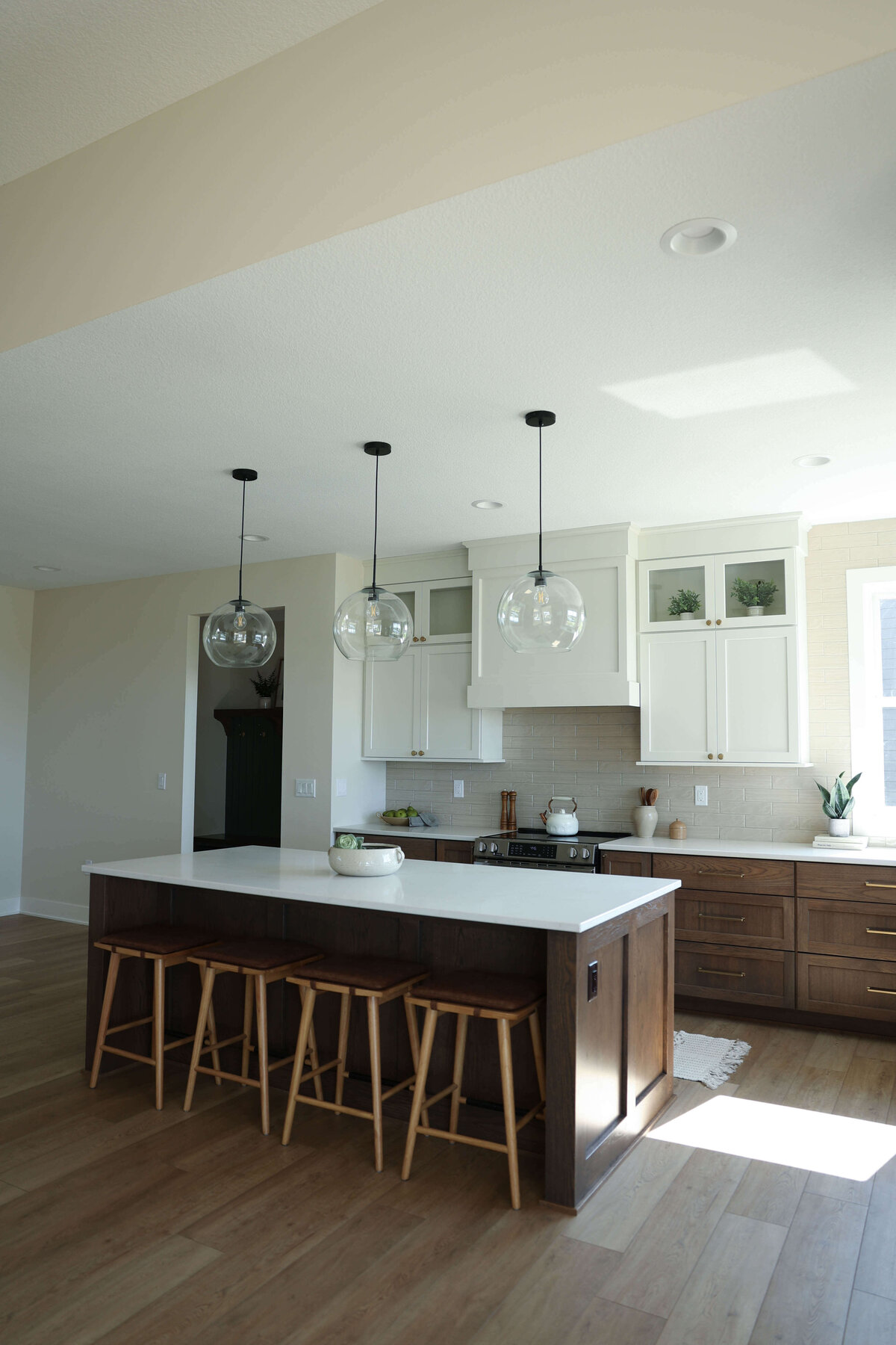 1183-Kitchen-Grimes-Central-Iowa-Custom-Home-JRL-Builders-3F1A9010