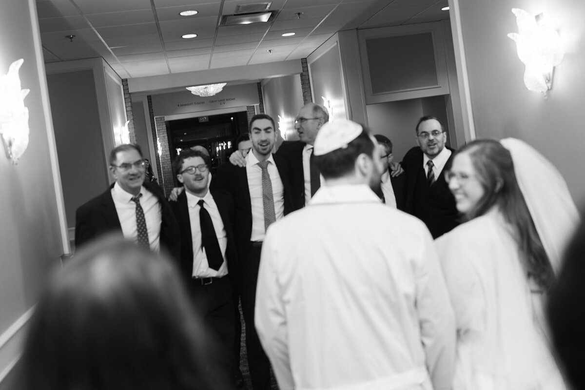 Eliana-Melmed-Photography-Chicago-LosAngeles-Jewish-WeddingPhotography-Chuppah-00288