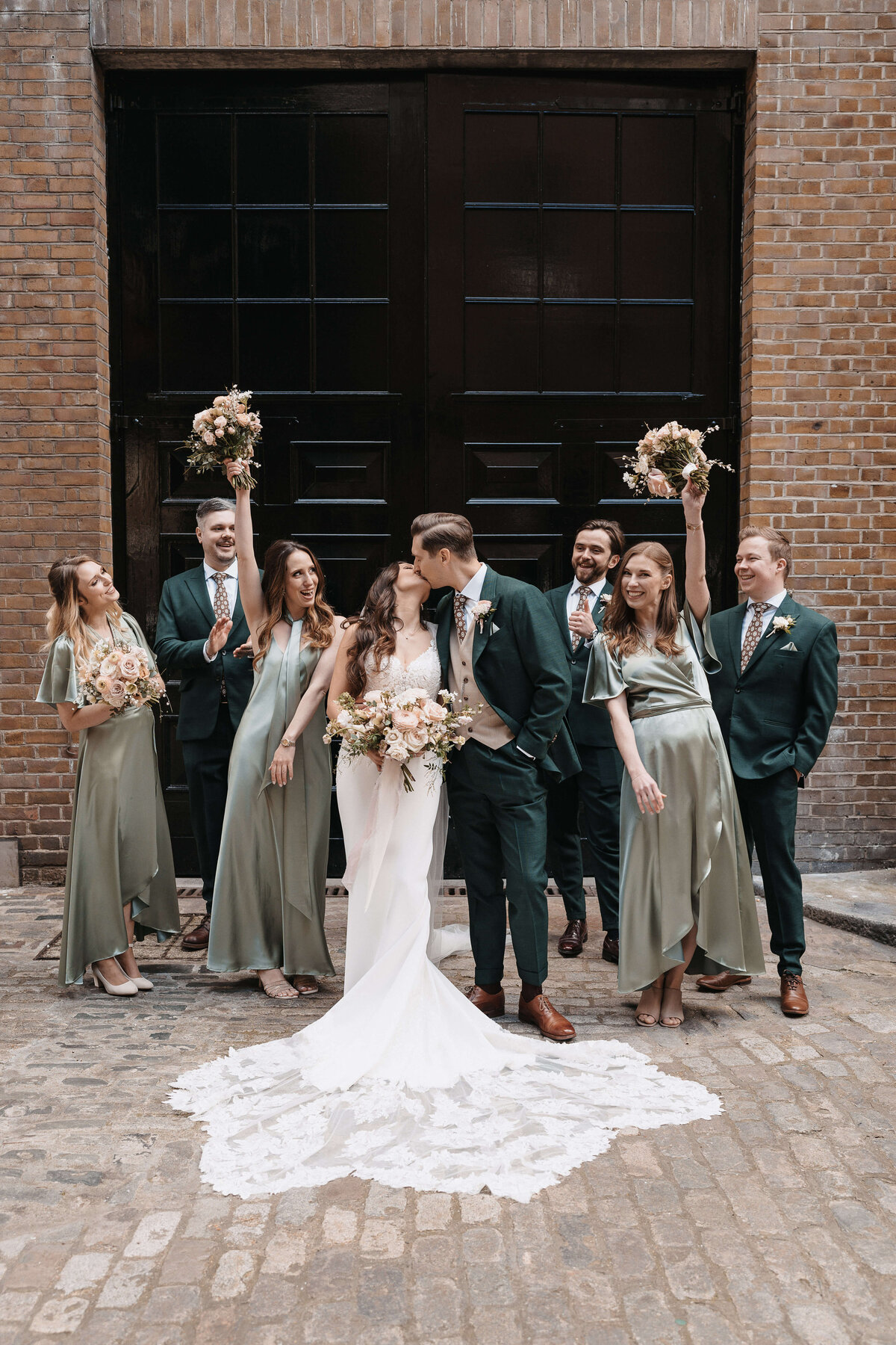 Pesh-Flowers-London-Wedding-Florist-The-Brewery-London30
