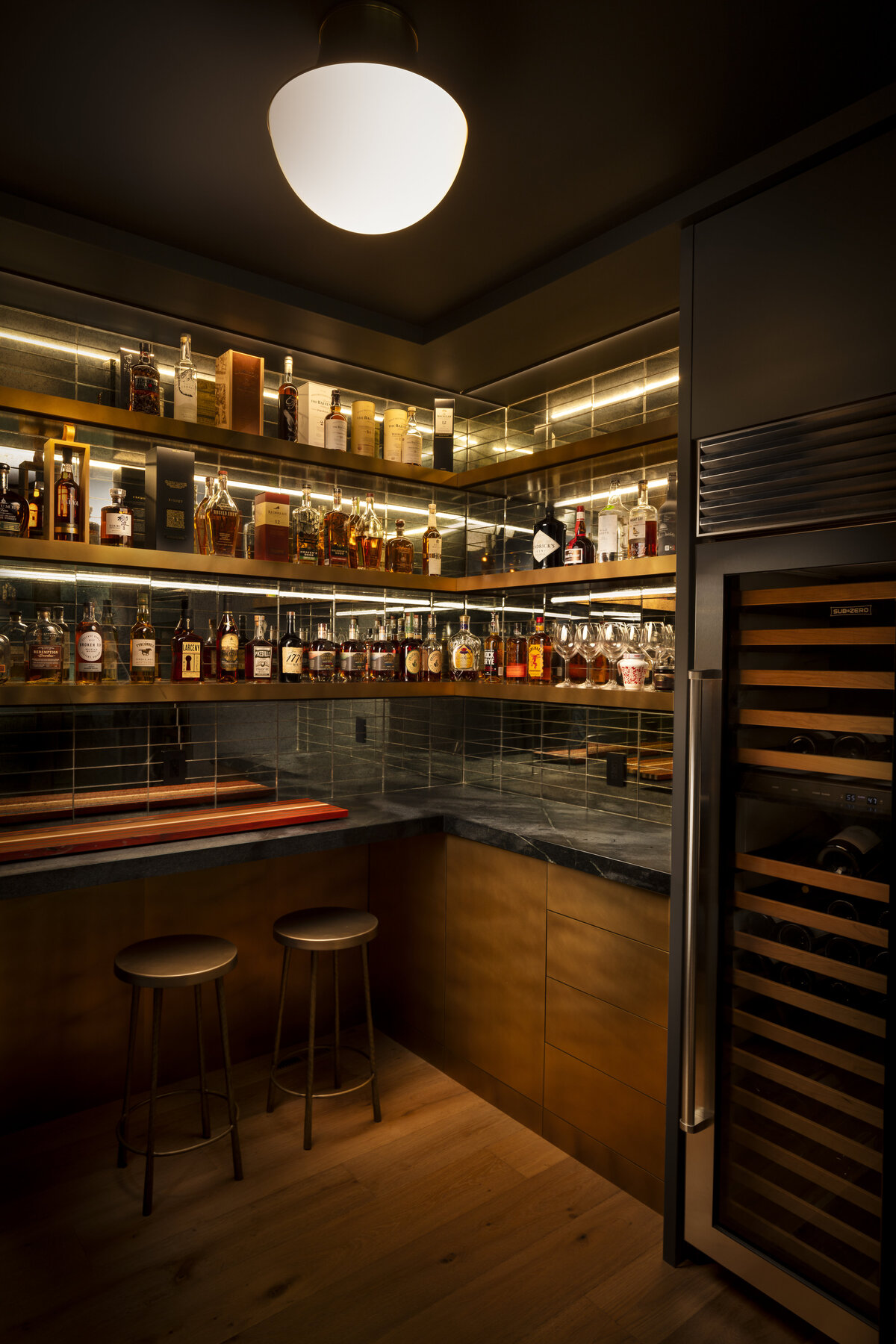 modern-minimal-whiskey-bar-room-brass