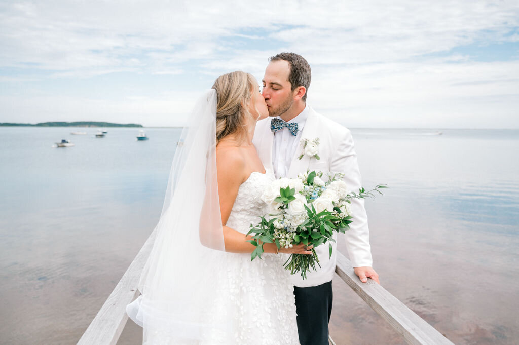 michelle-dunham-photography-orleans-cape-cod-private-estate-wedding-photographer-smith-roberts-previews-8