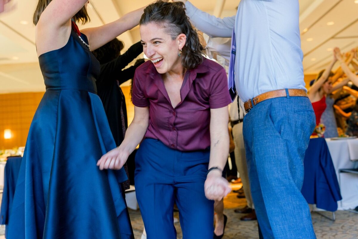 Eliana-Melmed-Photography-Chicago-LosAngeles-Jewish-WeddingPhotography-ShulaNoah-Simcha-Dancing-00035
