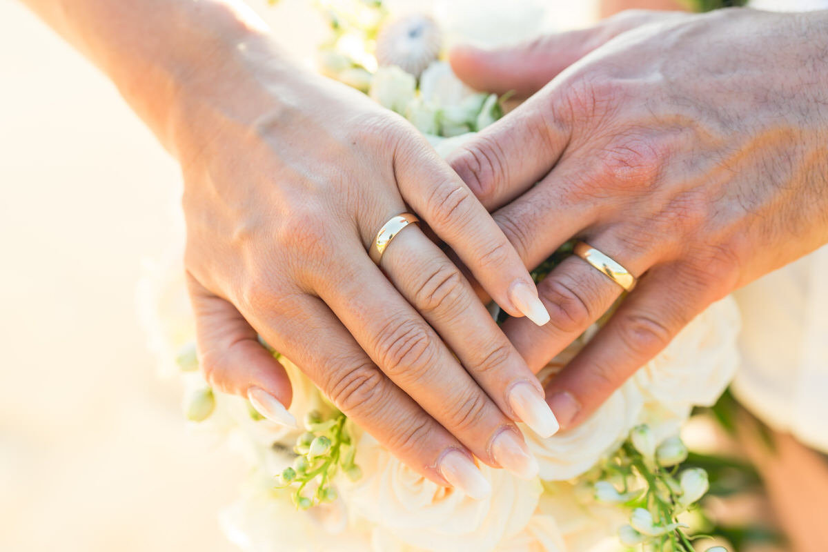 vow renewals in Maui with new rings