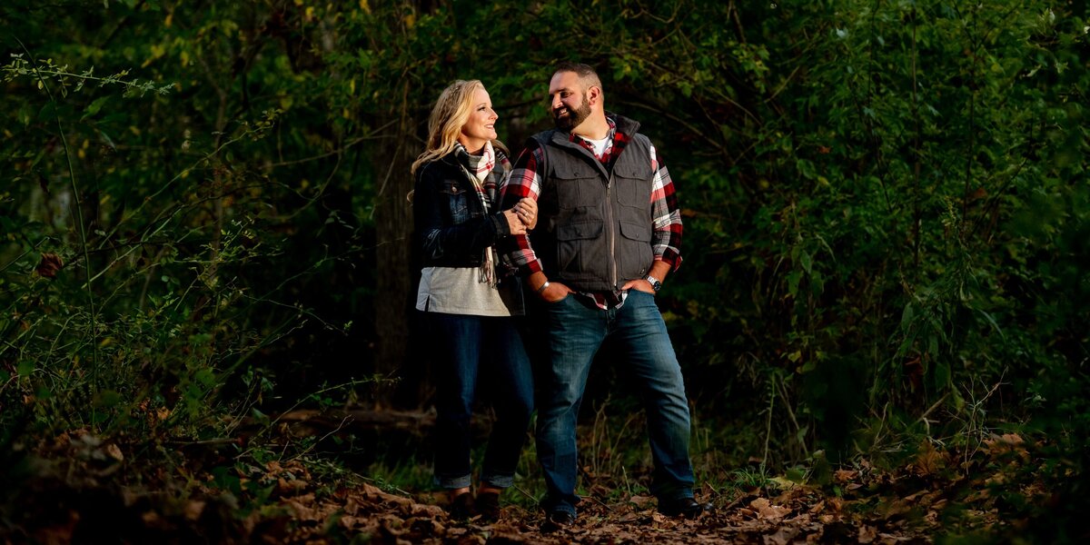 Engagement session in a wooded area