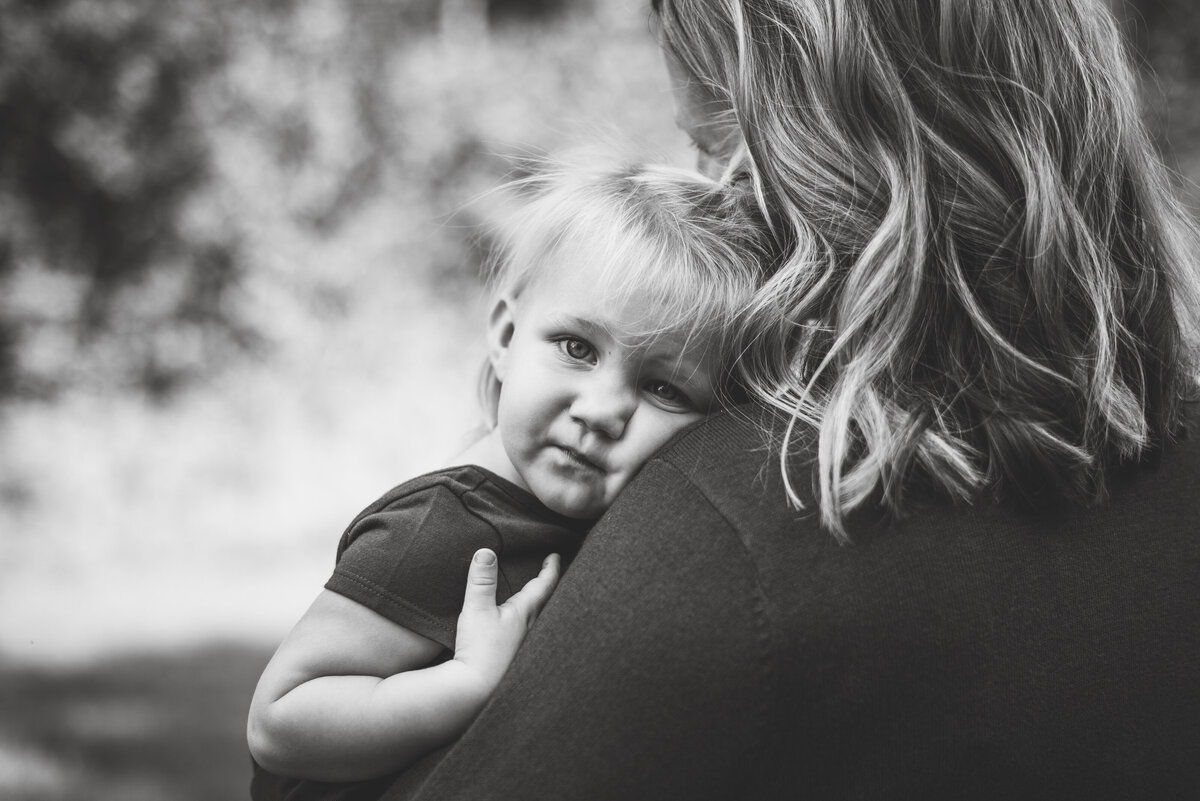 Des-Moines-Iowa-Family-Photographer-Theresa-Schumacher-Photography-Toddler-Girl