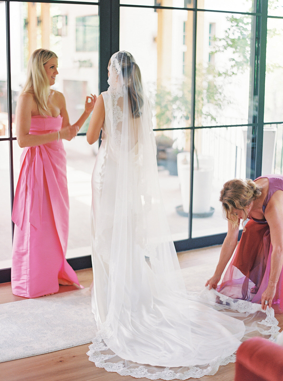 NicoleChase-Wedding-featherandtwine-128-FineArt-Film-Texas-WeddingPhotographer-RuétPhoto-