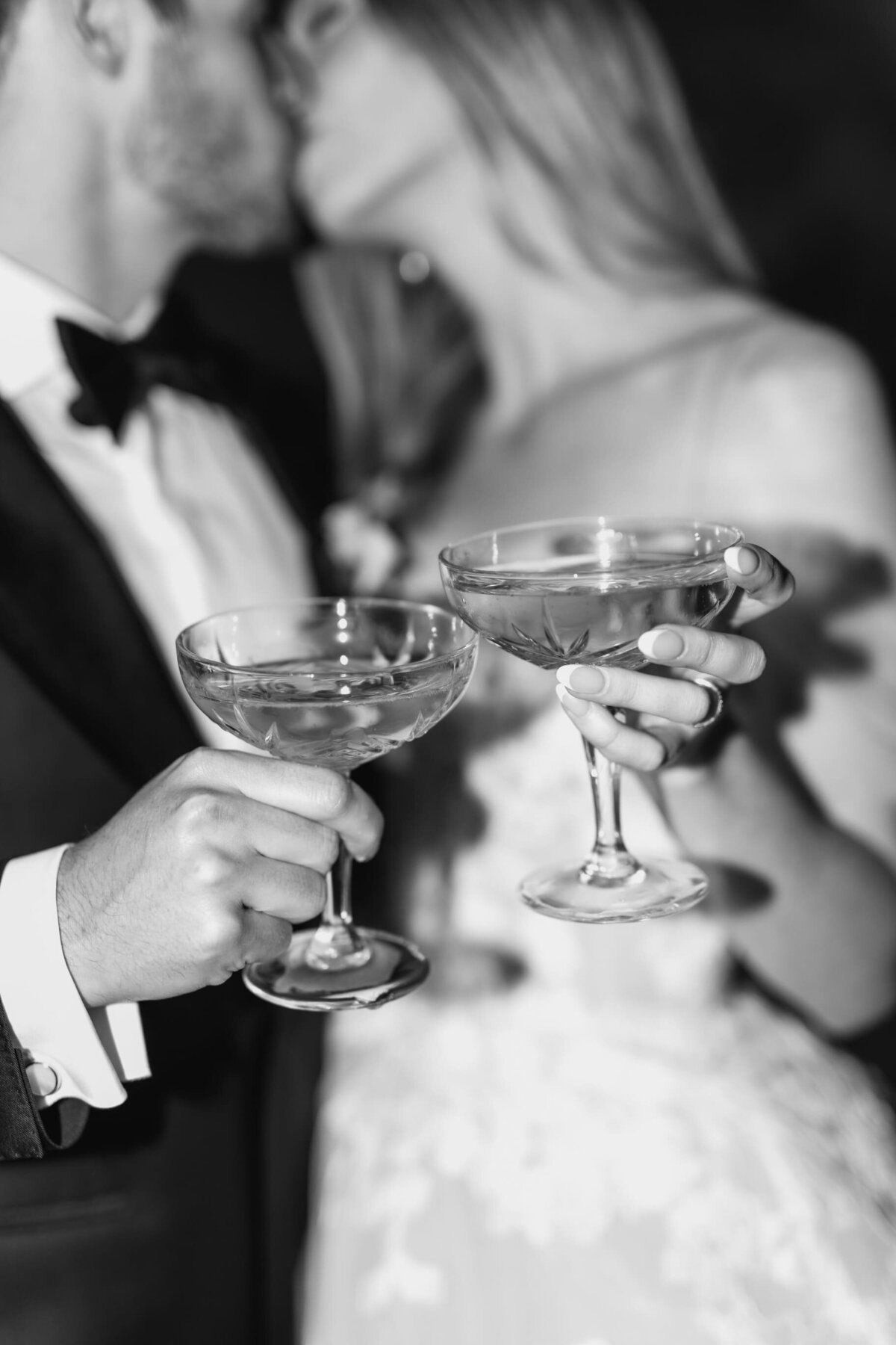 Champagne-glasses-French-wedding