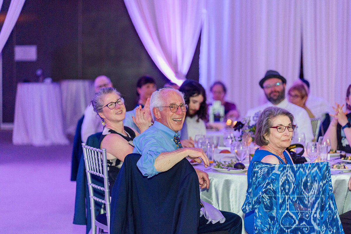 Eliana-Melmed-Photography-Chicago-LosAngeles-Jewish-WeddingPhotography-ElianaSklar-DanceFloor-00044