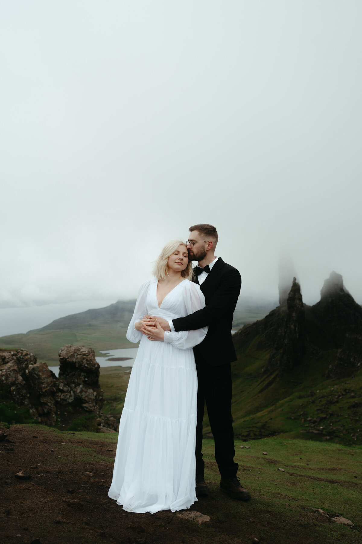 the_chaffins_international_destination_wedding_elopement_photographers_sammie_chaffin_micah_editorial_adventure_photos_travel_isle_of_skye_scotland_2