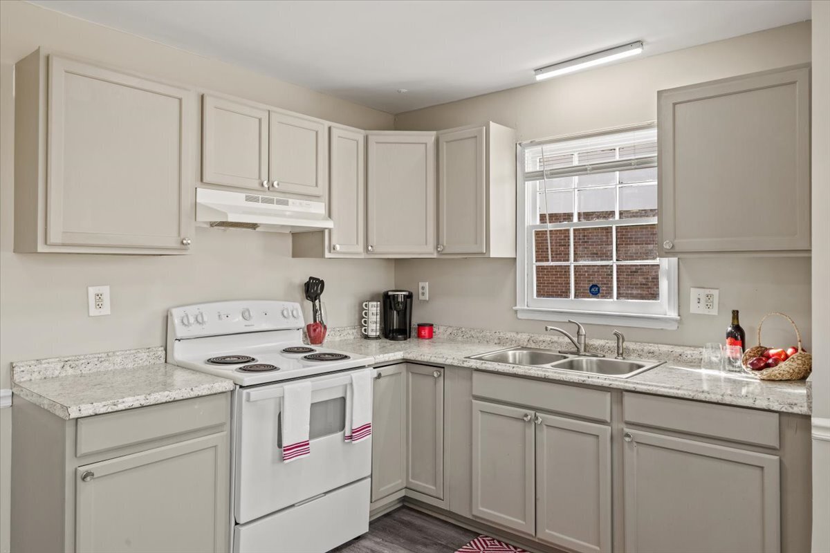 13-2400 Keith Dr
