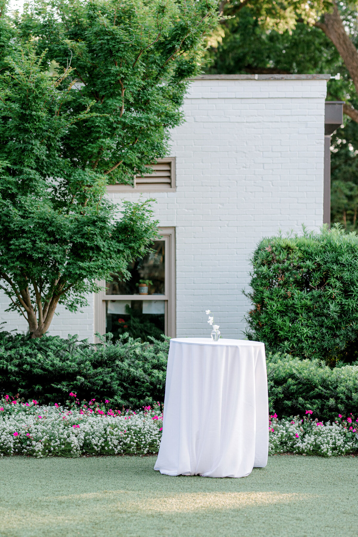 Gena & Matt's Wedding at the Dallas Arboretum | Dallas Wedding Photographer | Sami Kathryn Photography-227