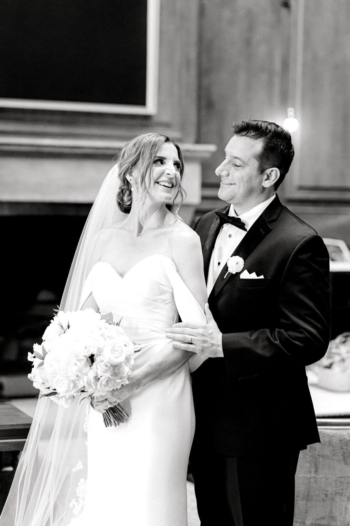 Virginia & Michael's Wedding at the Adolphus Hotel | Dallas Wedding Photographer | Sami Kathryn Photography-125