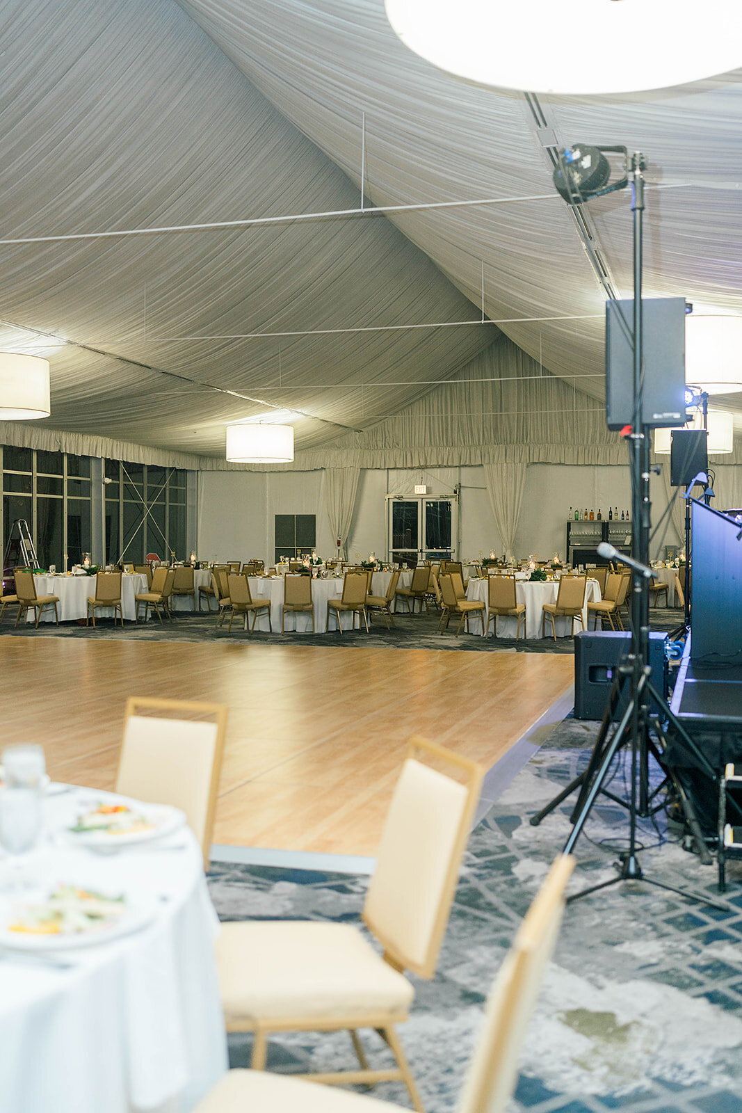 Eliana-Melmed-Photography-Chicago-LosAngeles-Jewish-WeddingPhotography-SimchaDancing-00277