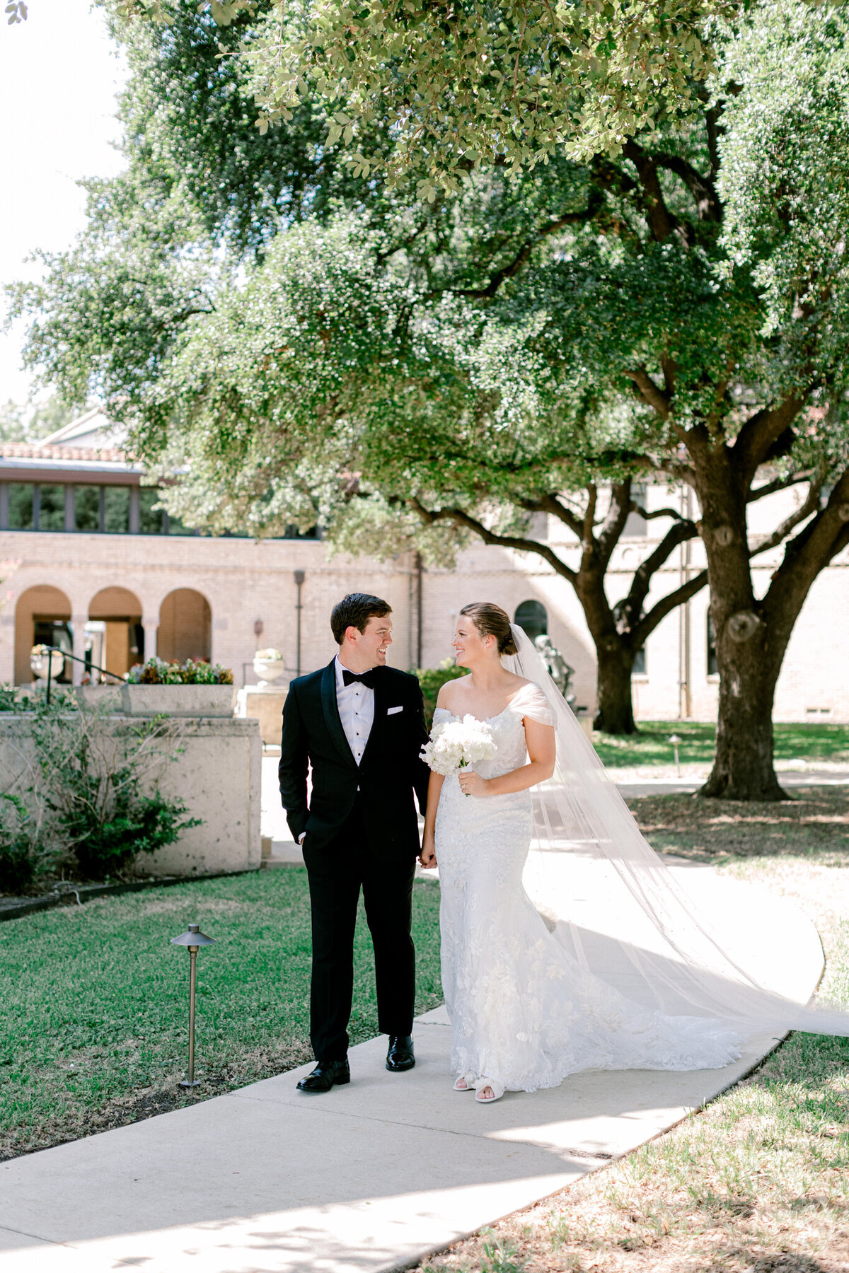 Allie & John Wedding at Royal Oaks Country Club Christ the King Church | Dallas Wedding Photographer | Sami Kathryn Photography-78